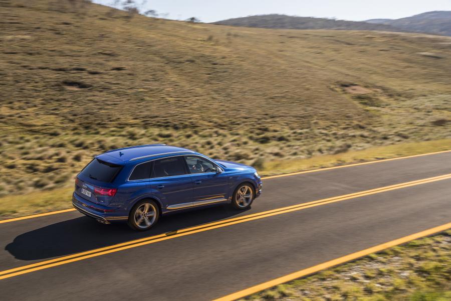  Audi SQ7 TDI (4M) 2016 года  (AU) (фото 14 из 30)